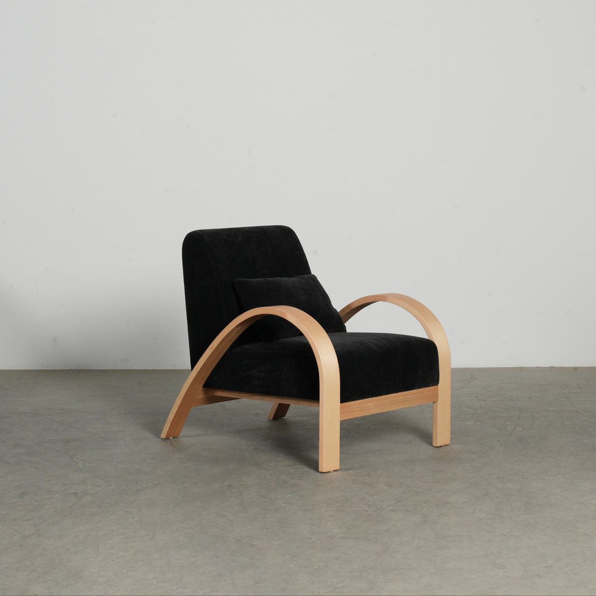 Fawn Point Lounge Chair — interior view 03