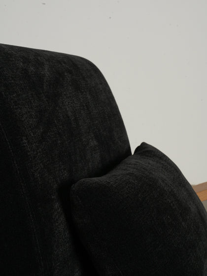 Fawn Point Lounge Chair — interior view 06