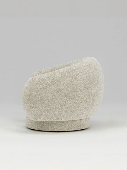 Halo Point Lounge Chair — interior view 05