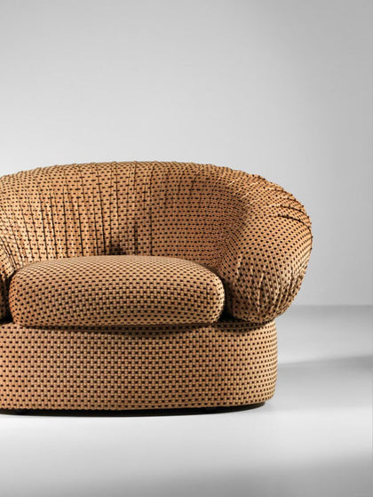 Harbor Point Lounge Chair — interior view 06
