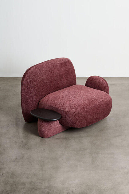Iris Point Lounge Chair — interior view 05