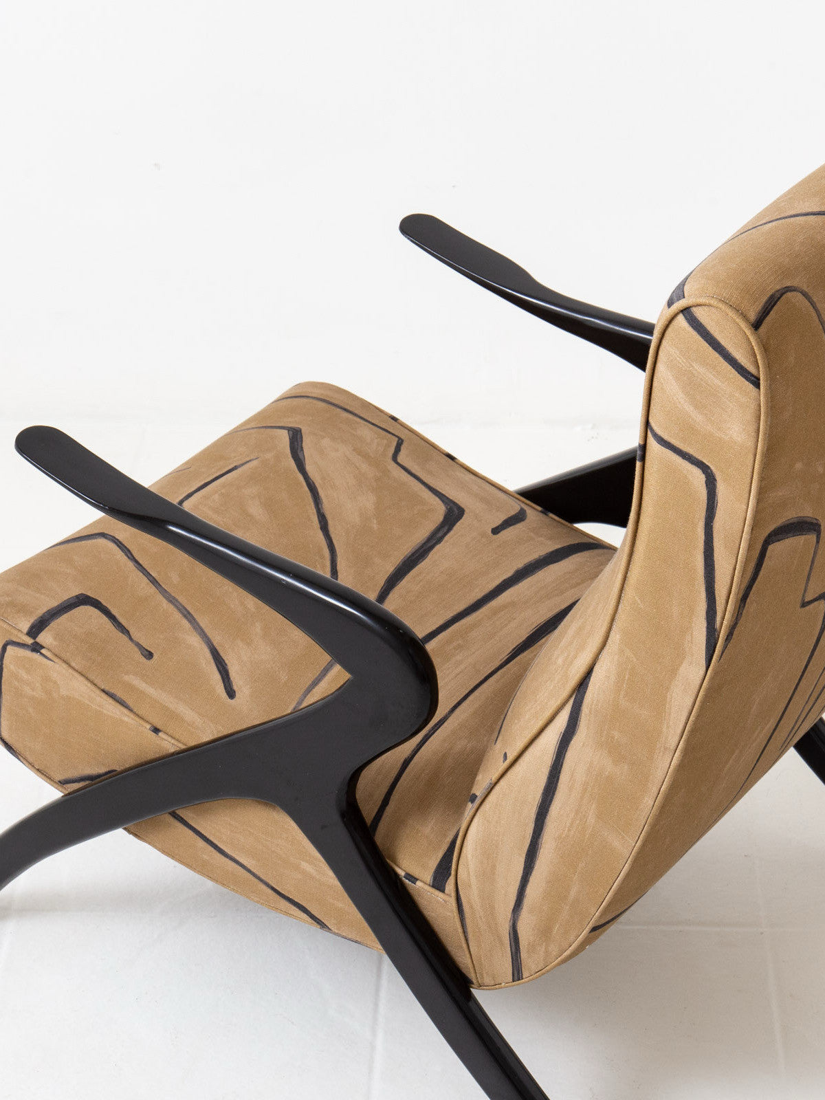 Juniper Point Lounge Chair — interior view 04