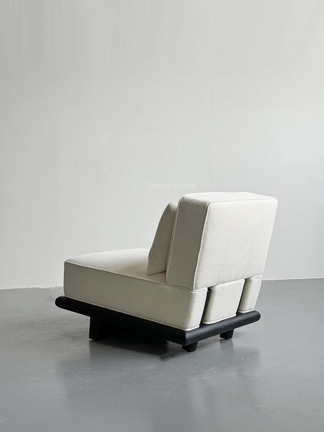 One silhouette. Your dimensions, comfort and finish.