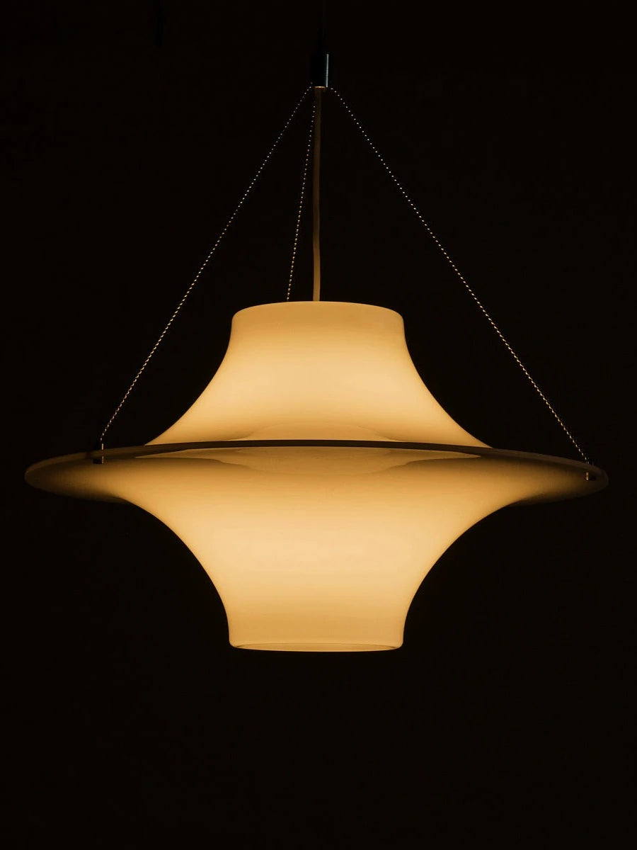 One silhouette. Your dimensions, comfort and finish.