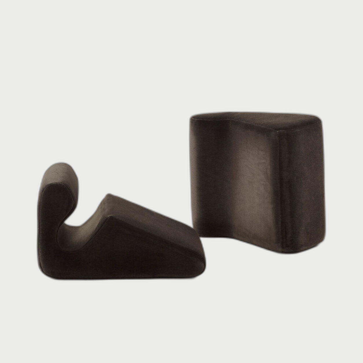 Cedar Hill Recliner — neutral background 01