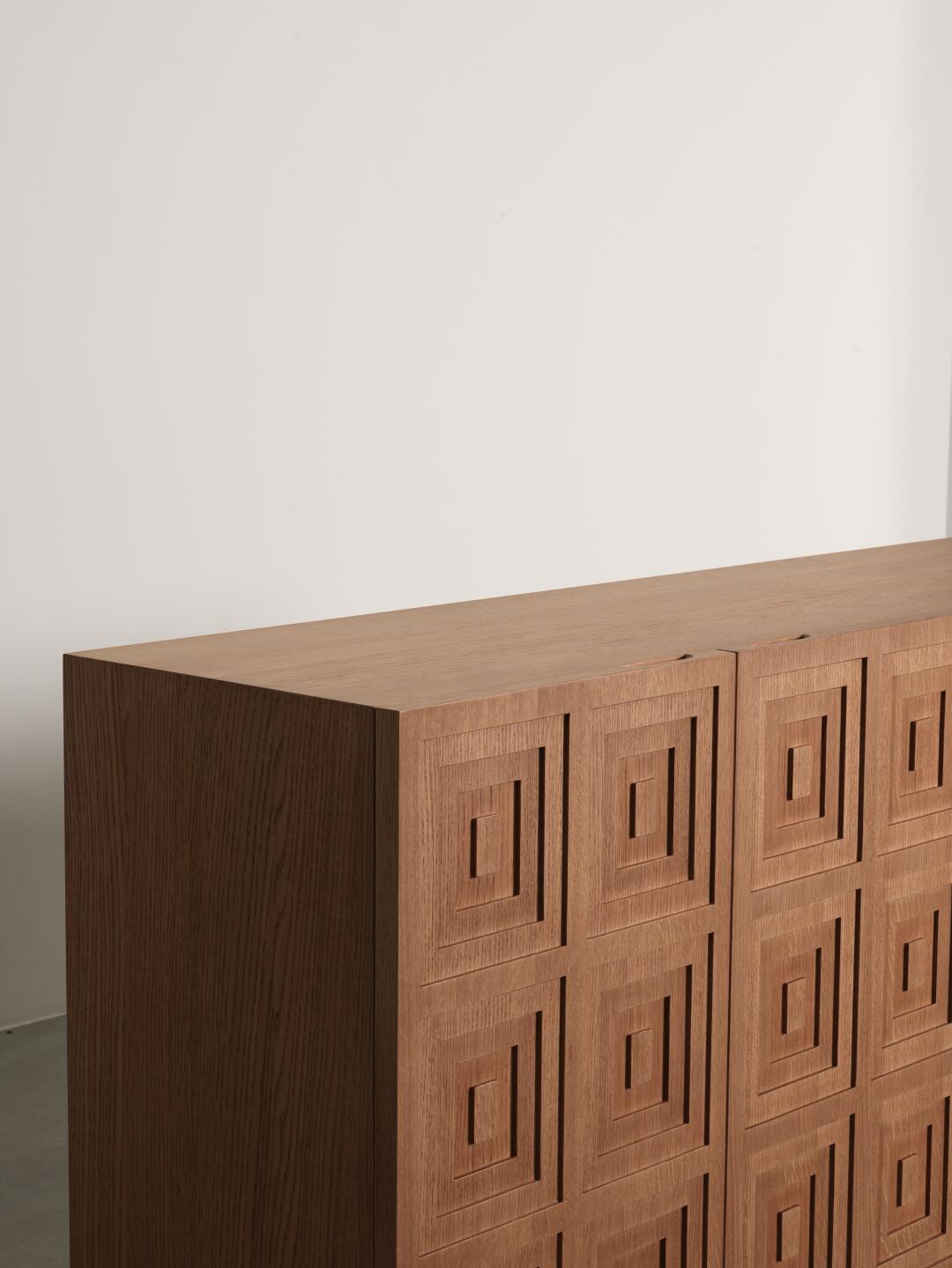 One silhouette. Your dimensions, comfort and finish.