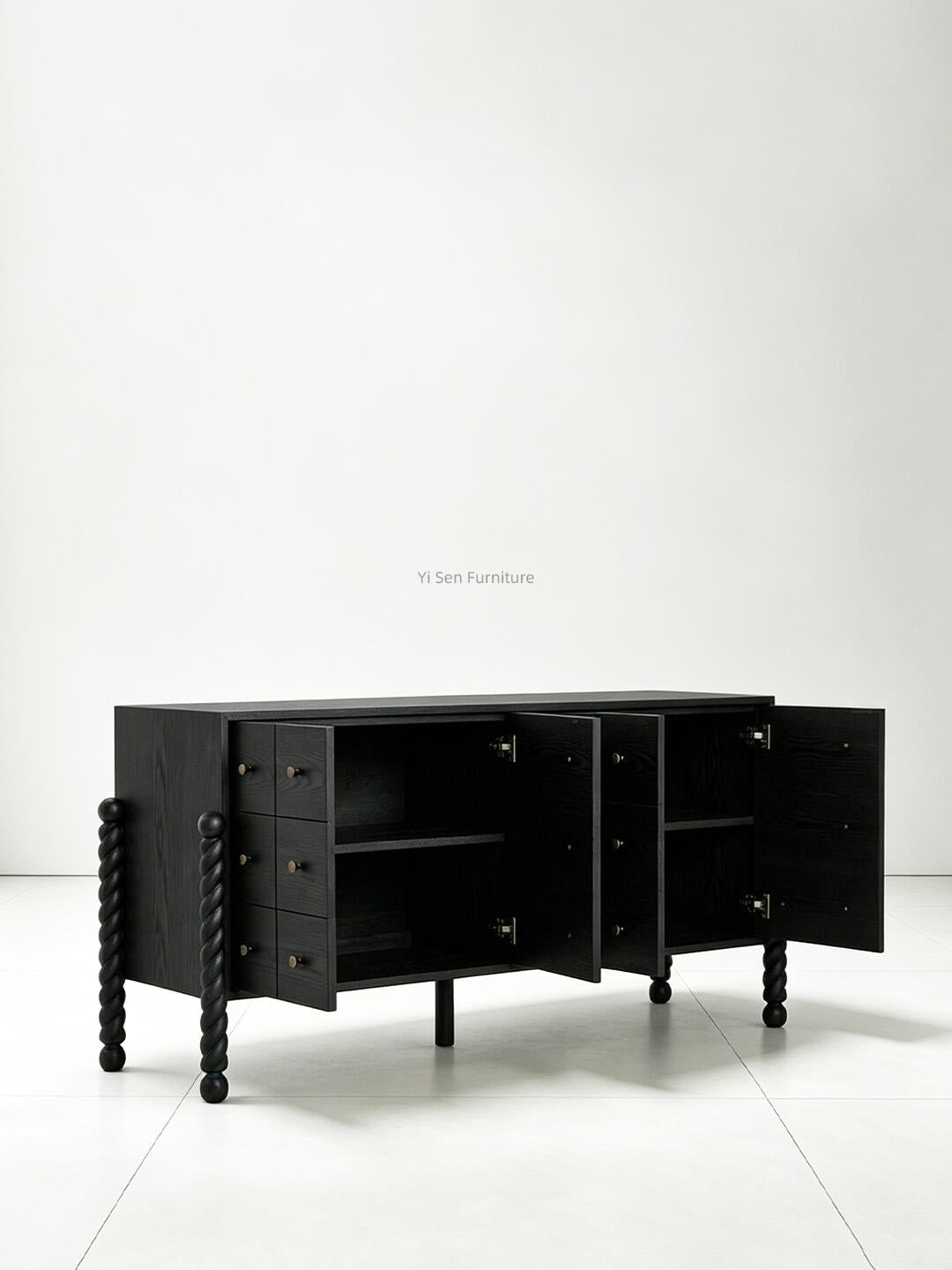 One silhouette. Your dimensions, comfort and finish.