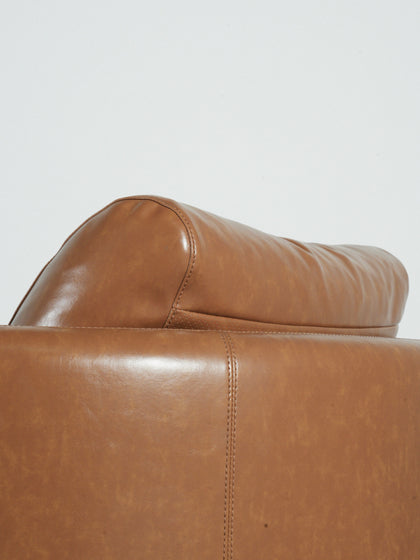 Cove Lake Sofa — interior view 08