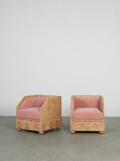 Dahlia Lake Sofa — interior view 03