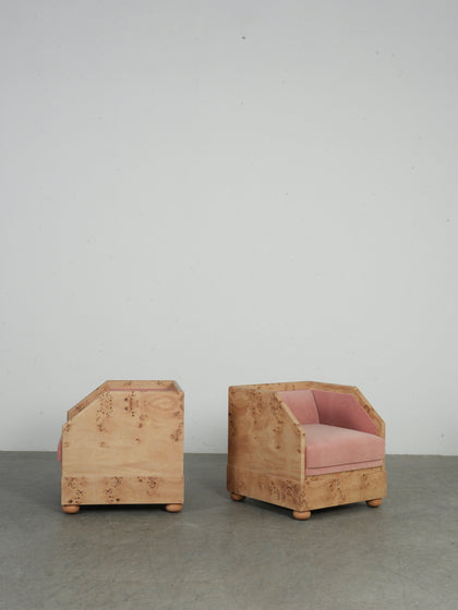 Dahlia Lake Sofa — interior view 05