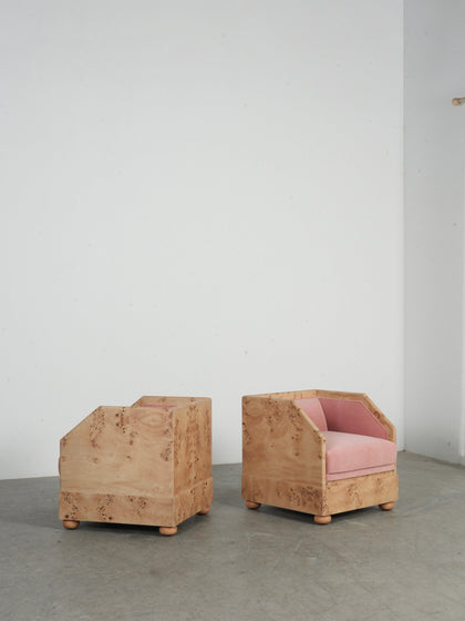 Dahlia Lake Sofa — interior view 06