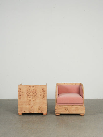 Dahlia Lake Sofa — interior view 09