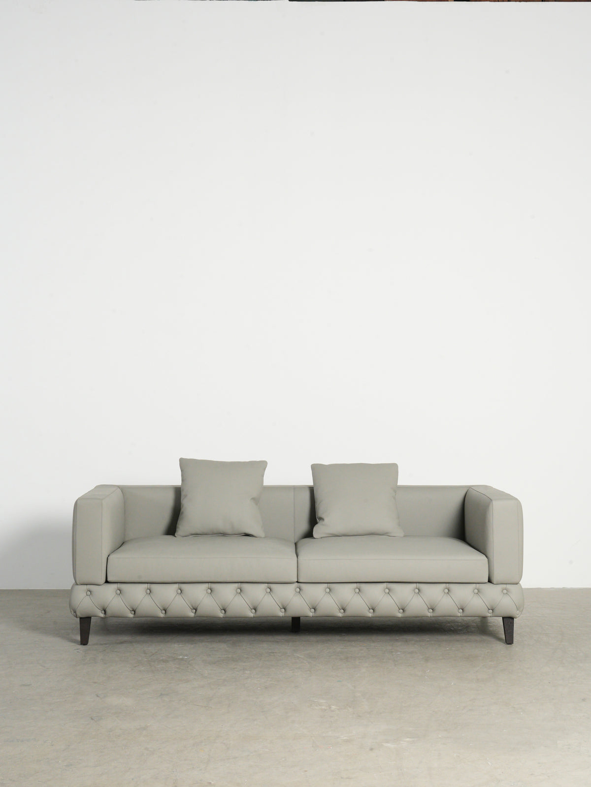 One silhouette. Your dimensions, comfort and finish.