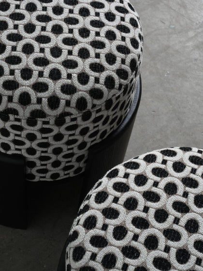 Ivory Lake Stool — interior view 05