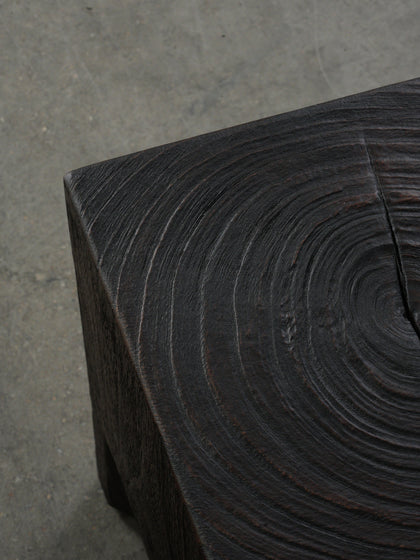 Linden Lake Stool — interior view 07