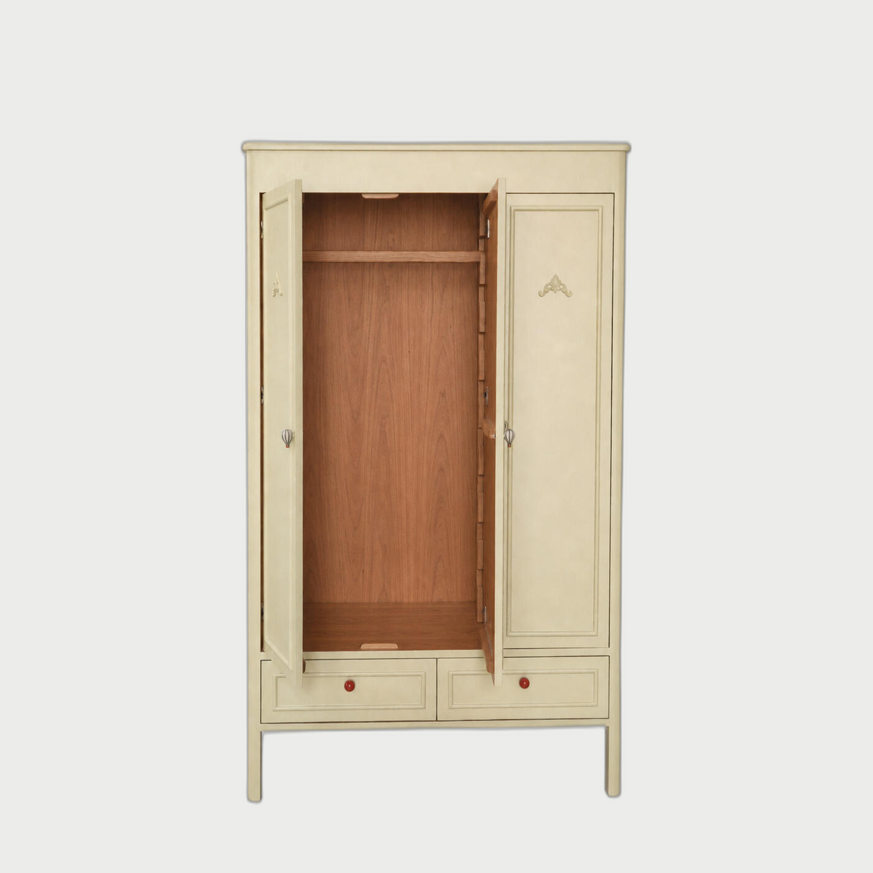 Marlow Lake Wardrobe — neutral background 01