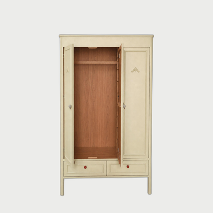 Marlow Lake Wardrobe — neutral background 01