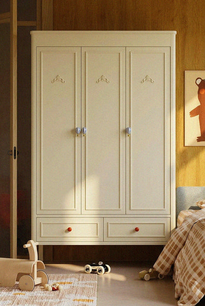 Marlow Lake Wardrobe — interior view 05