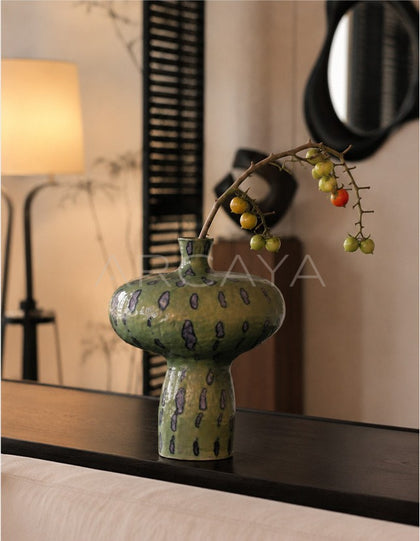 Dadan Speckled Ceramic Vase Hotel - scene