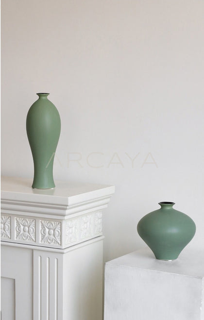 Song Style Small Mouth Ceramic Vase - scene