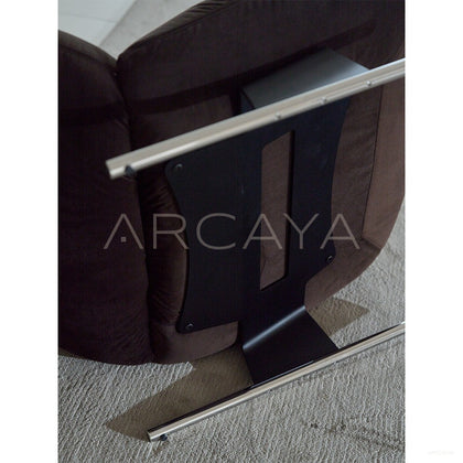 Libra Neck Friendly Lounge Chair - scene