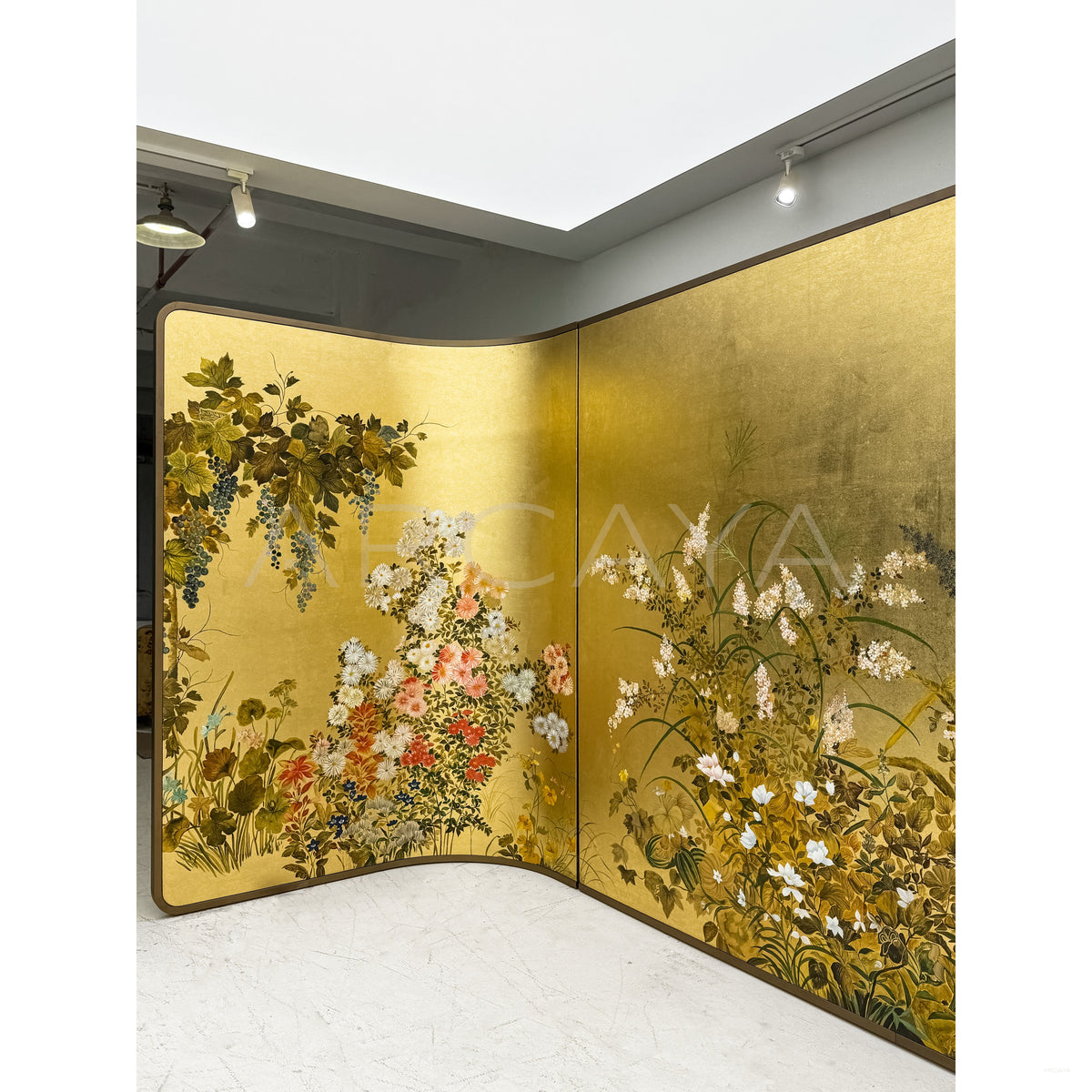 Gold Leaf Floral Folding Screen in detail