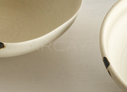Amu Collab Ink Dot Ceramic Plate - scene