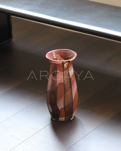 Mid Century Glass Vase Entryway - scene
