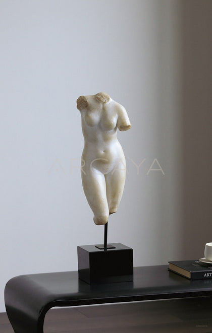 Venus Bust Sculpture Mid Century - scene