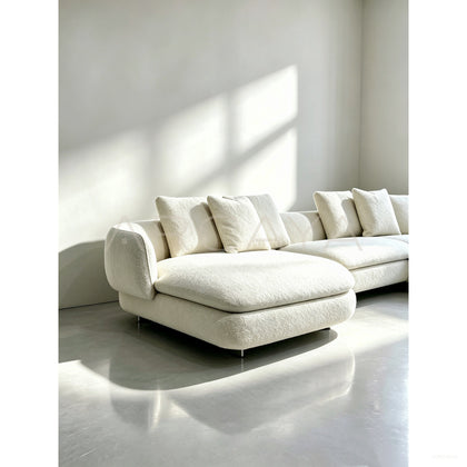 Vivienne Sofa - scene
