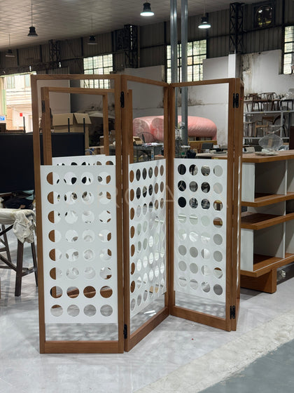 Modern Minimalist Folding Screen - scene
