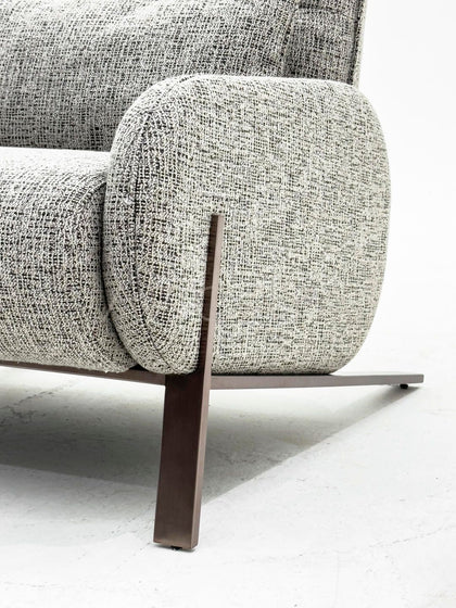 Villa Single Lounge Chair - detail