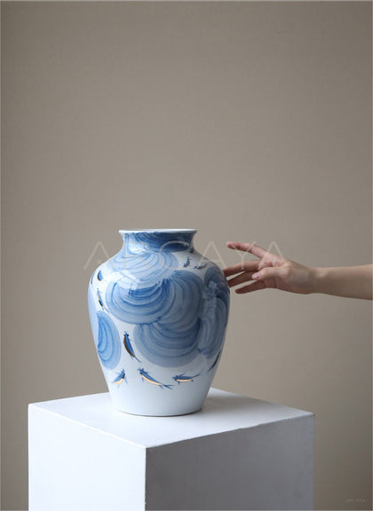 Jingdezhen Blue White Jar Vase Vintage - scene