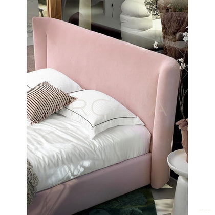 Jeaek Soft Arc Bed - scene
