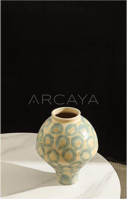 Jingdezhen Vintage Wabi Sabi Vase Designer - scene