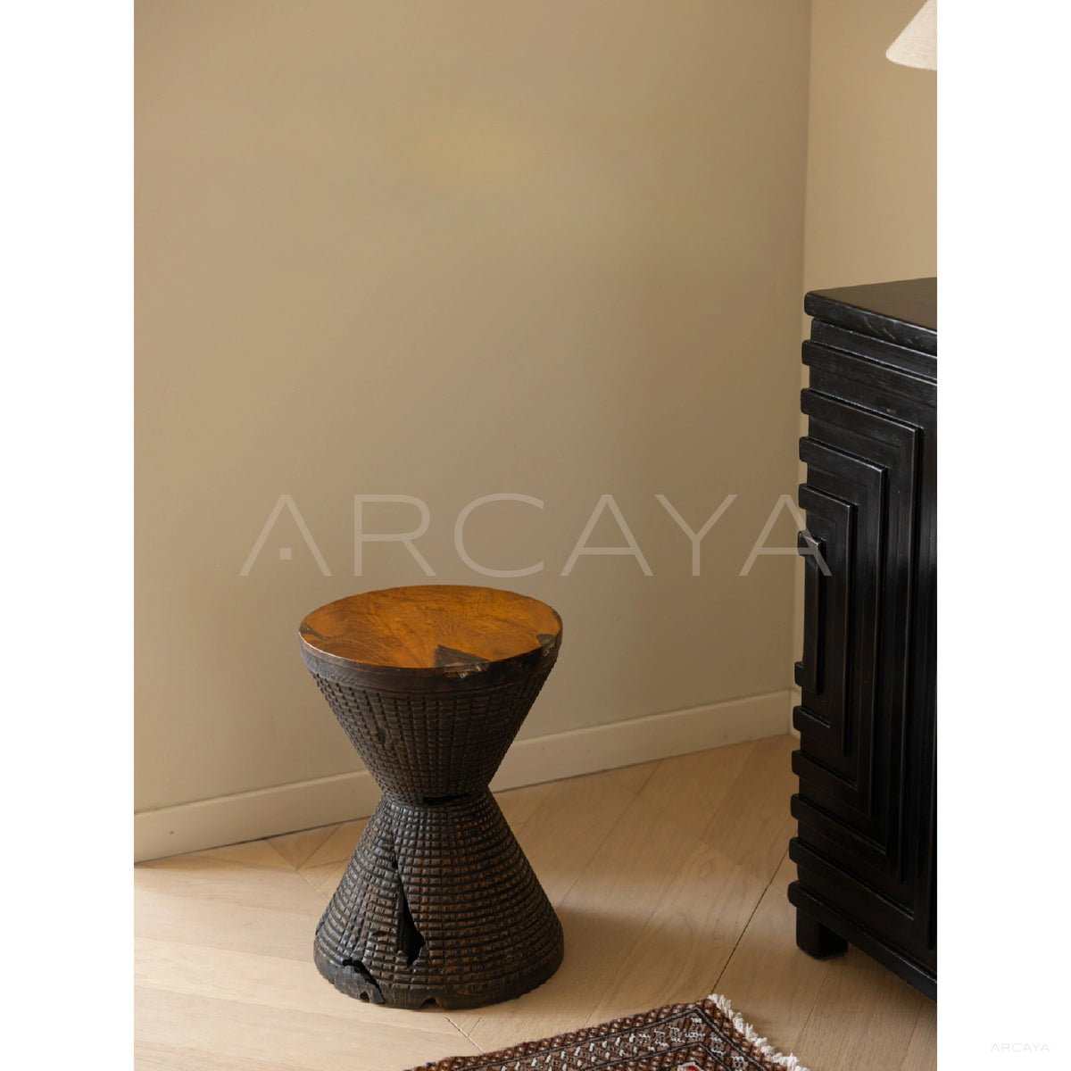 Hourglass Teak Stool in detail