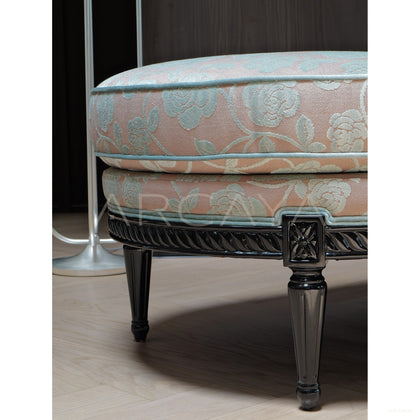 French Vintage Chaise Lounge - scene