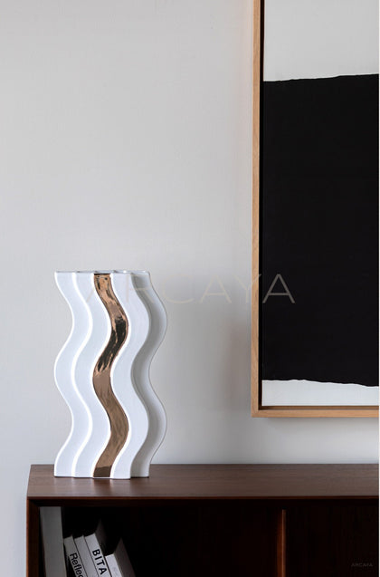 Wave Gilded Ceramic Vase - scene