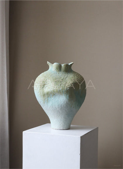 Wabi Sabi Jingdezhen Floor Vase Homestay - scene