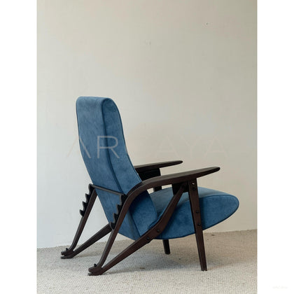 Gilda Armchair - scene