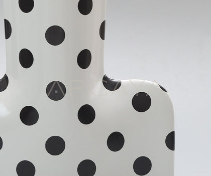 Chinese Polka Dot Ceramic Vase - scene