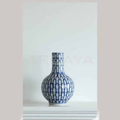 New Chinese Blue White Fish Scale Vase - scene