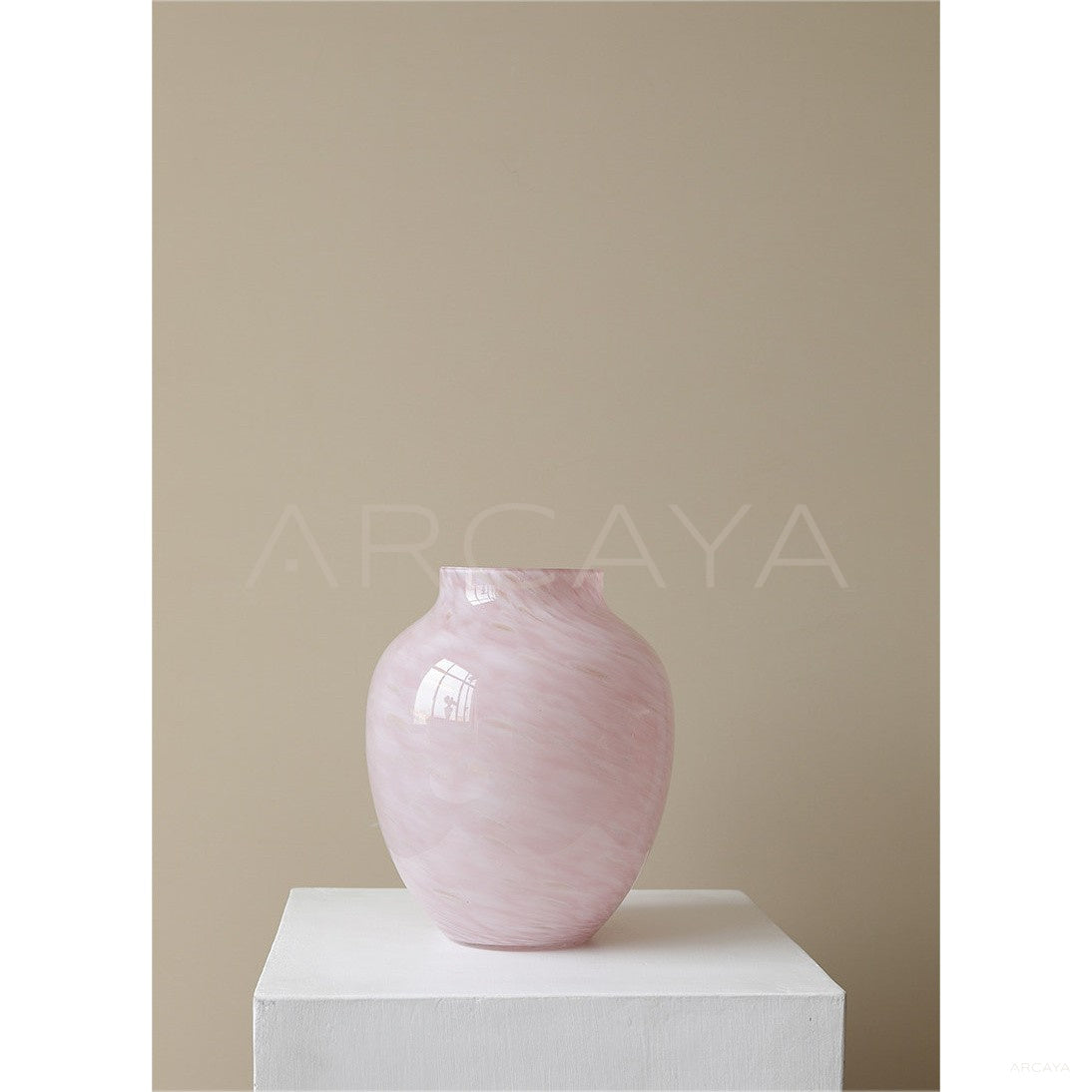 Glass Vase Peony Dining in detail