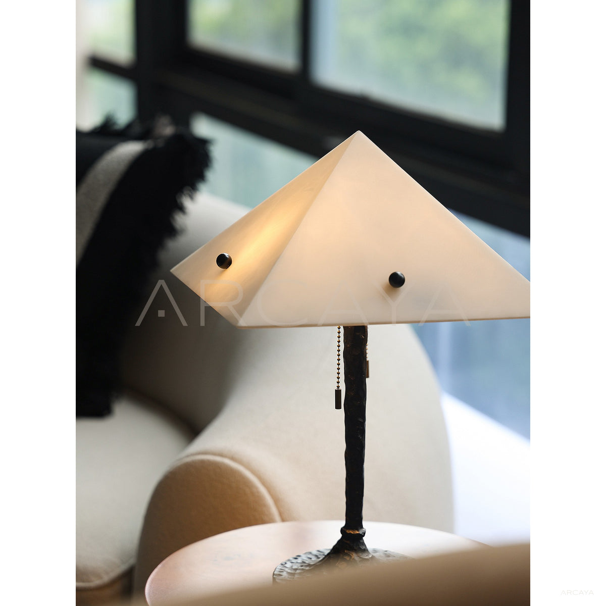 Old Money Faux Marble Table Lamp in detail