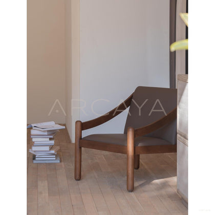 Pali Lounge Chair - scene