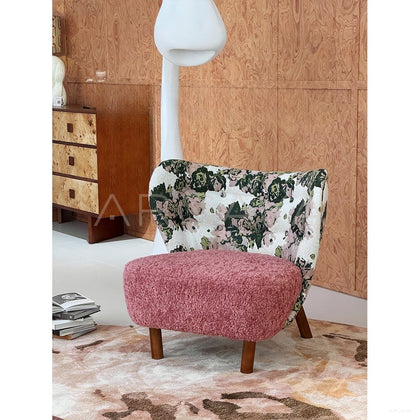 Jeaek Woolf Rose Chair - scene