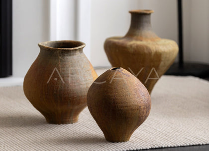 Dadan Vintage Ribbed Ceramic Vase - scene