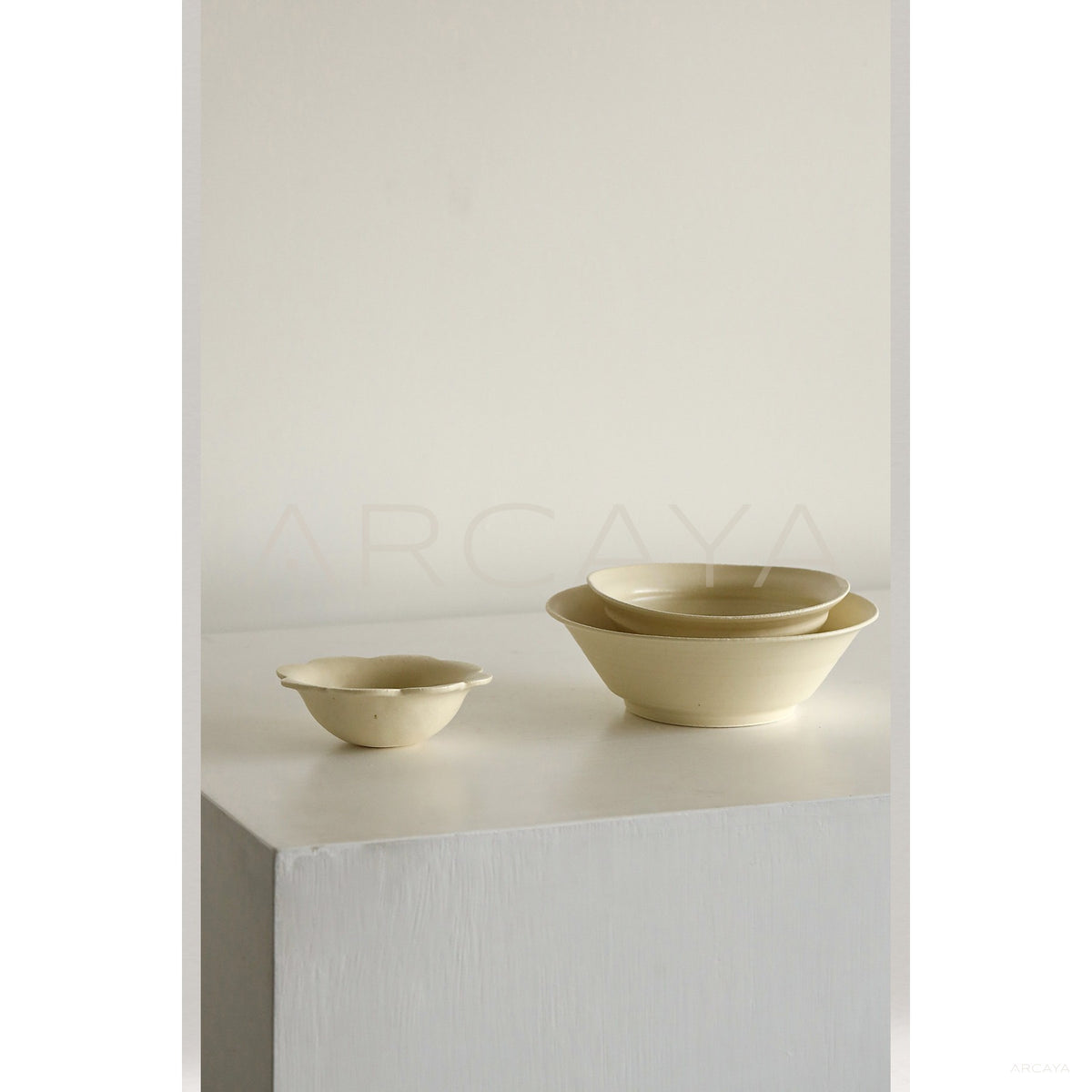 Wabi Sabi Plain Ceramic Bowl in detail