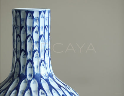 New Chinese Blue White Fish Scale Vase - scene
