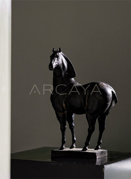 Horse Ornament Desktop Entryway - scene